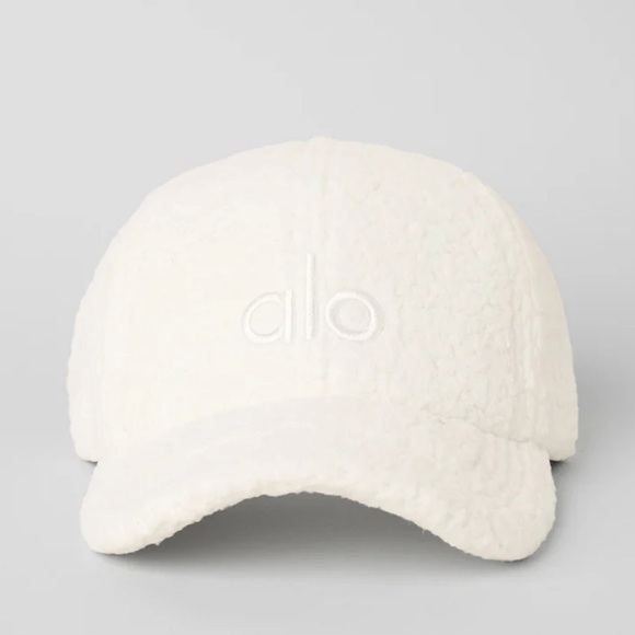 Alo Micro Sherpa Off-Duty Cap - Picture 2 of 9